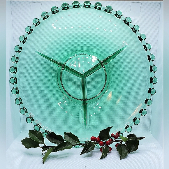 Emerald Green Divided Imperial Glass Candlestick Style Plate. - Picture 1 of 6
